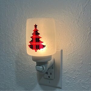 Scentsy "Pine for Plaid" Mini Wax Warmer